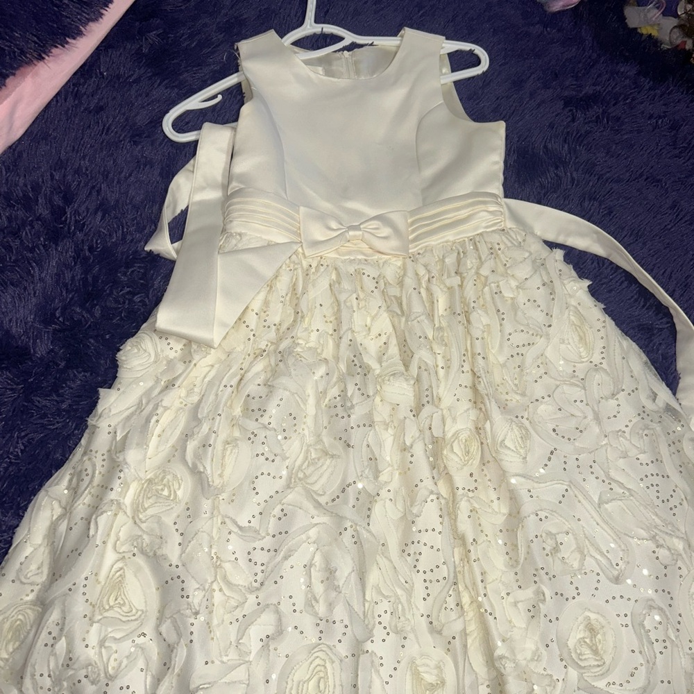 Elegant Cream Kids Dress with Floral Details
